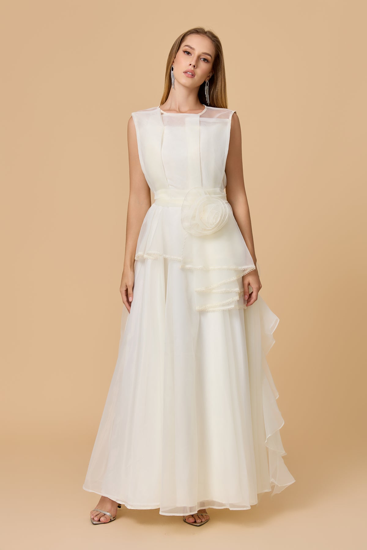 Elegant White Tiered Tulle Evening Maxi Dress