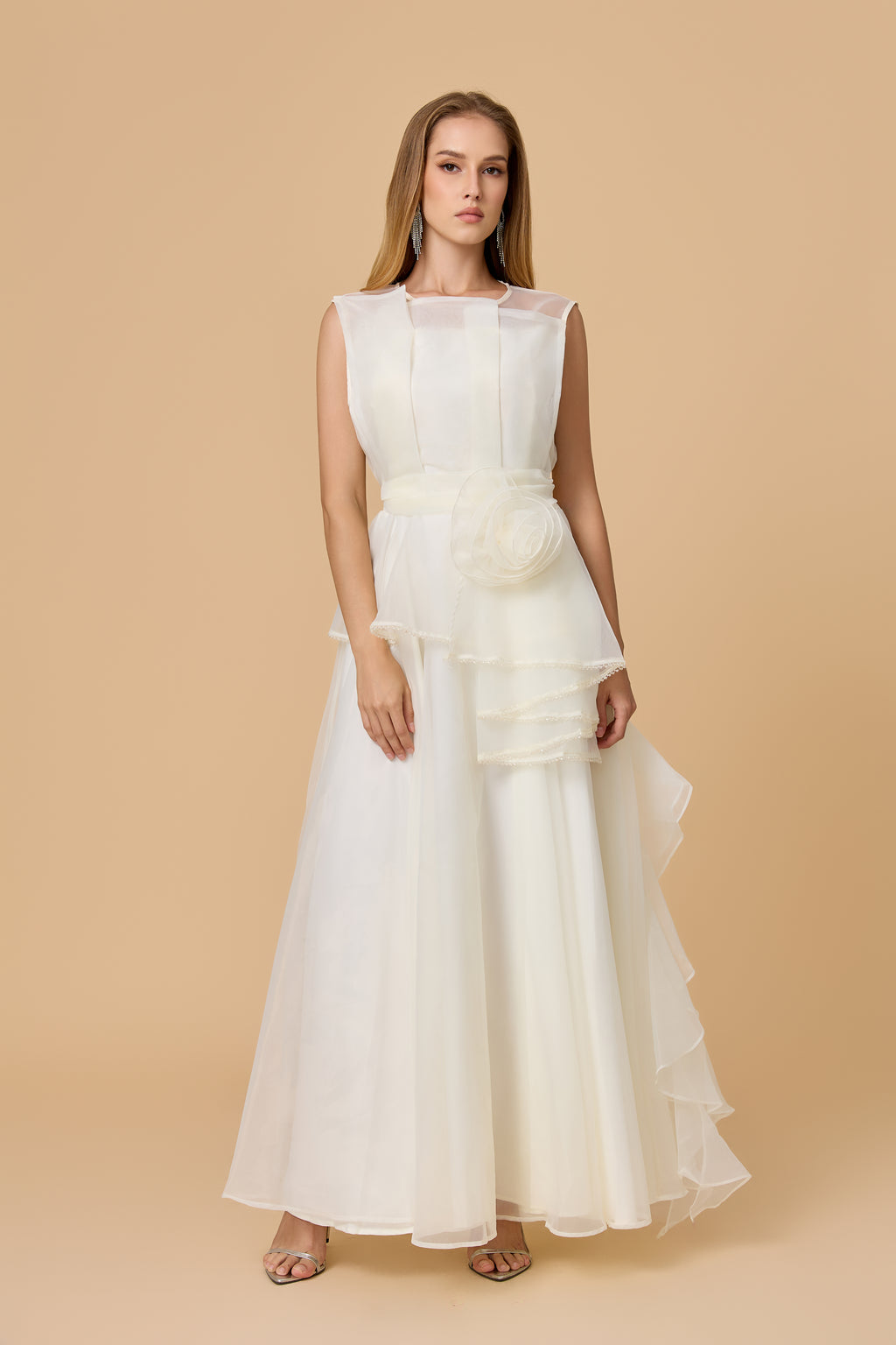 Elegant White Tiered Tulle Evening Maxi Dress